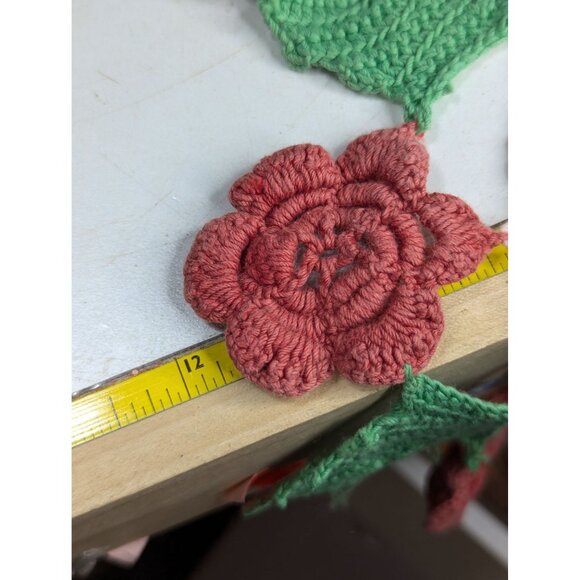 Handmade Floral Crochet Doily With Red Roses & Green Leaves Holly Poinsettia - Picture 3 of 3